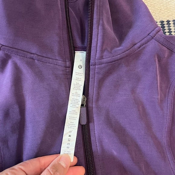 Lululemon Athletica Dramatic Magenta Brushed Softstreme Funnel Neck Zip Up - Picture 2 of 2
